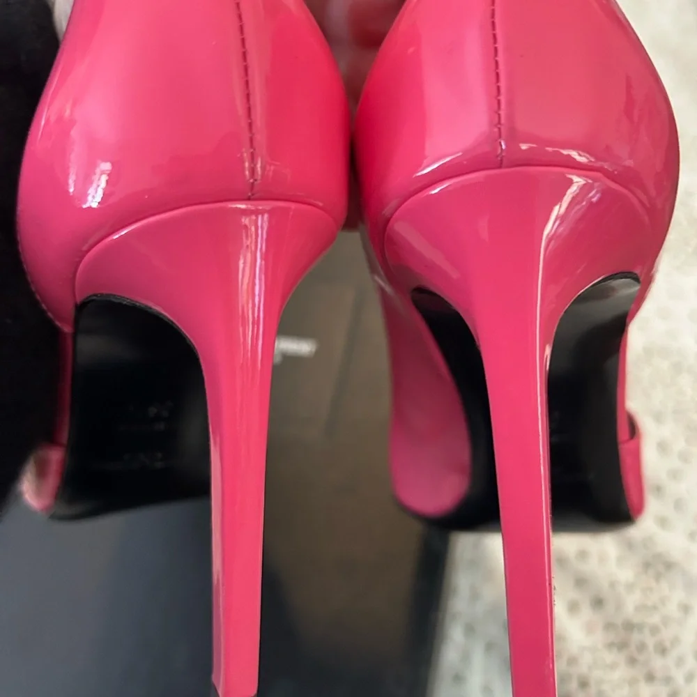 Saint Laurent Hot Pink Patent Leather Pointed Pumps - Picture 5 of 5